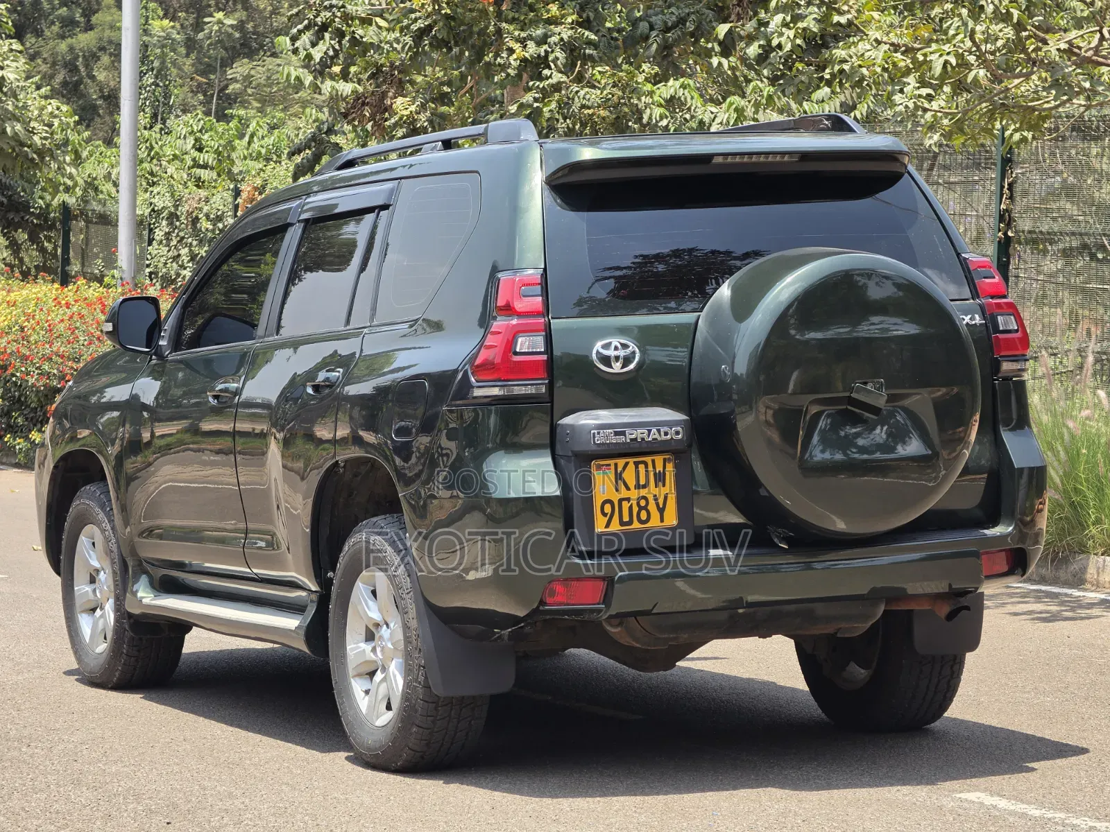 Toyota Land Cruiser Prado 3.0 D-4D (190 Hp) 7 seats 2014 Green