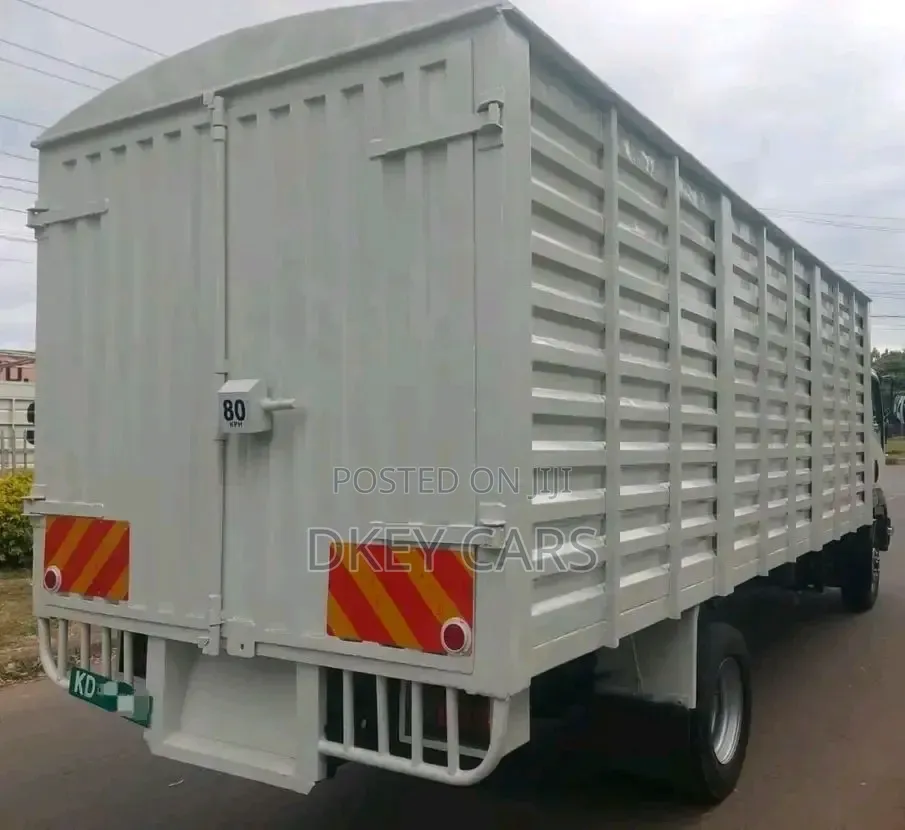 Isuzu FRR90