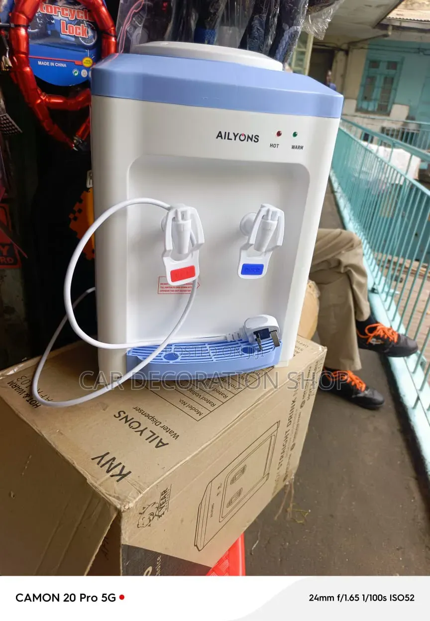 Table Top Water Dispenser With Led Signaling Hot Normal Status