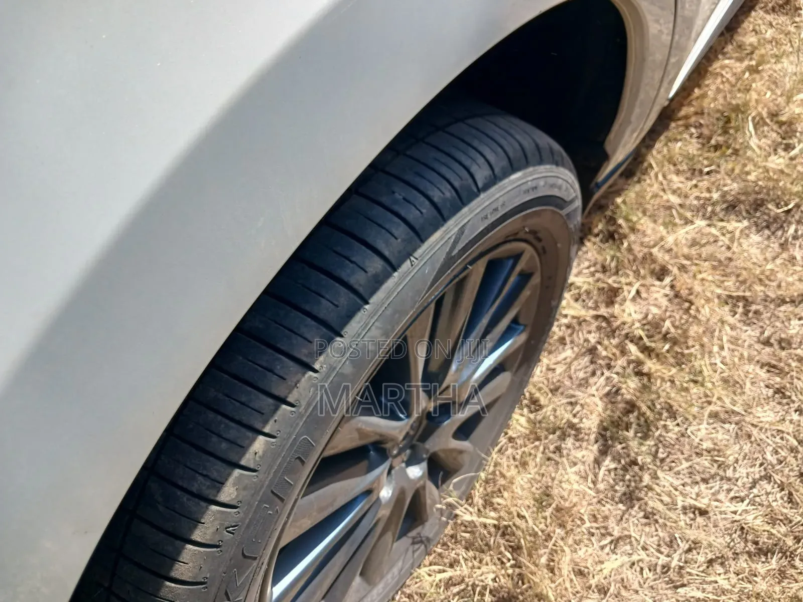 Toyota Harrier 2.0 2014 White