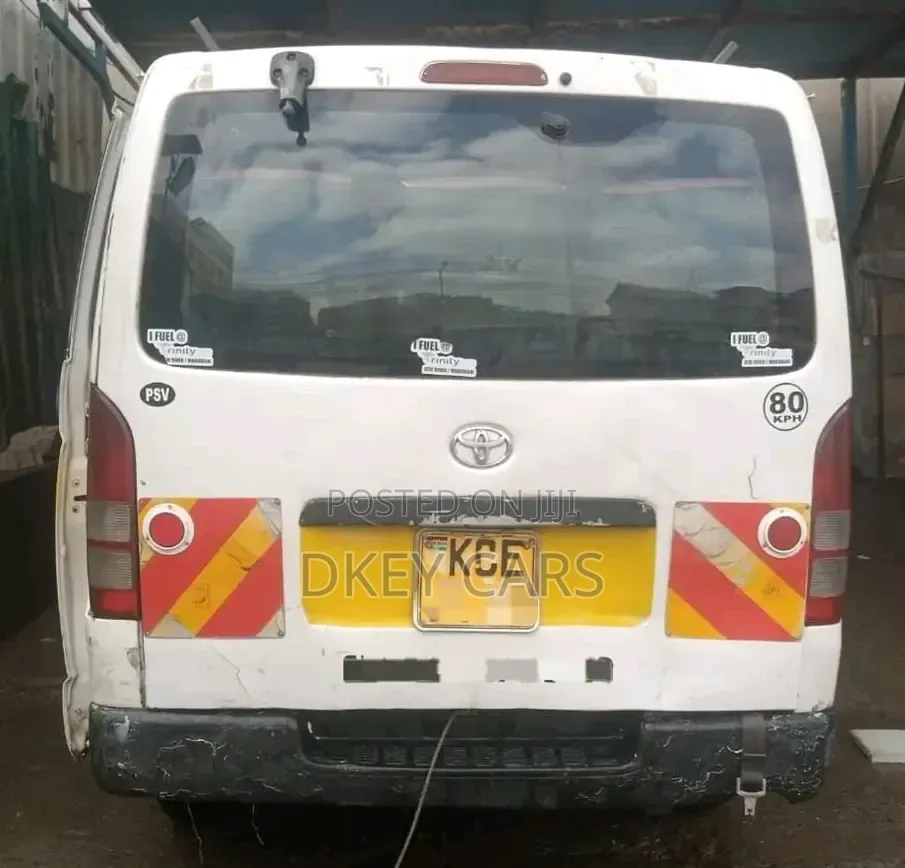 Toyota HiAce 2009 White