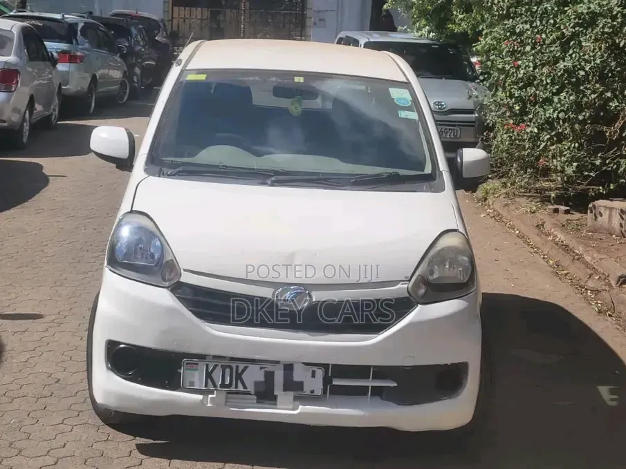 Daihatsu Mira 2015 White
