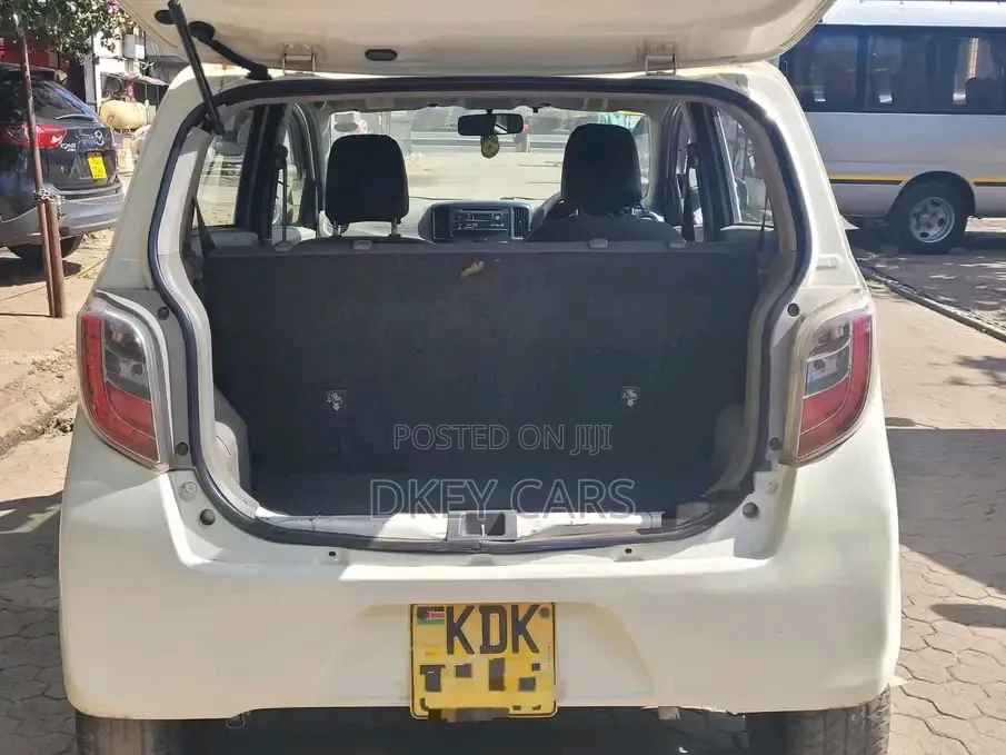 Daihatsu Mira 2015 White