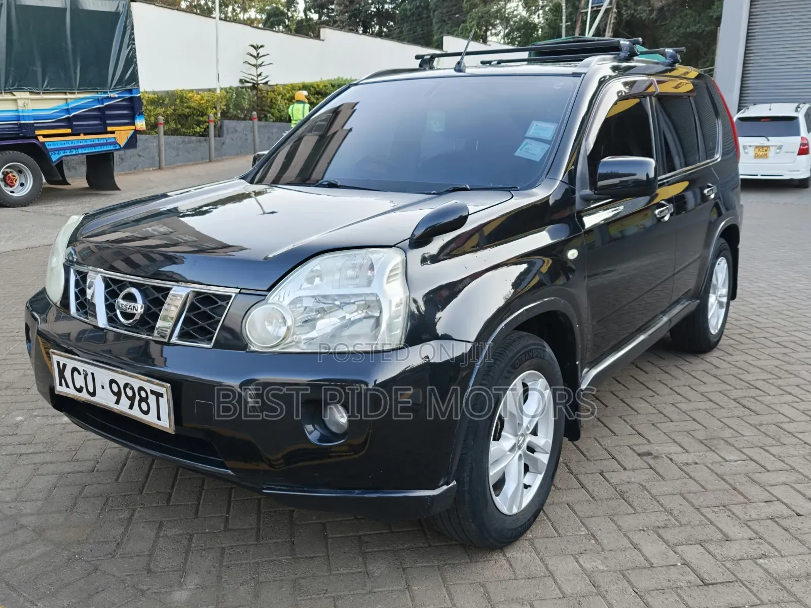 Nissan X-Trail 2.0 Petrol XE 2012 Black