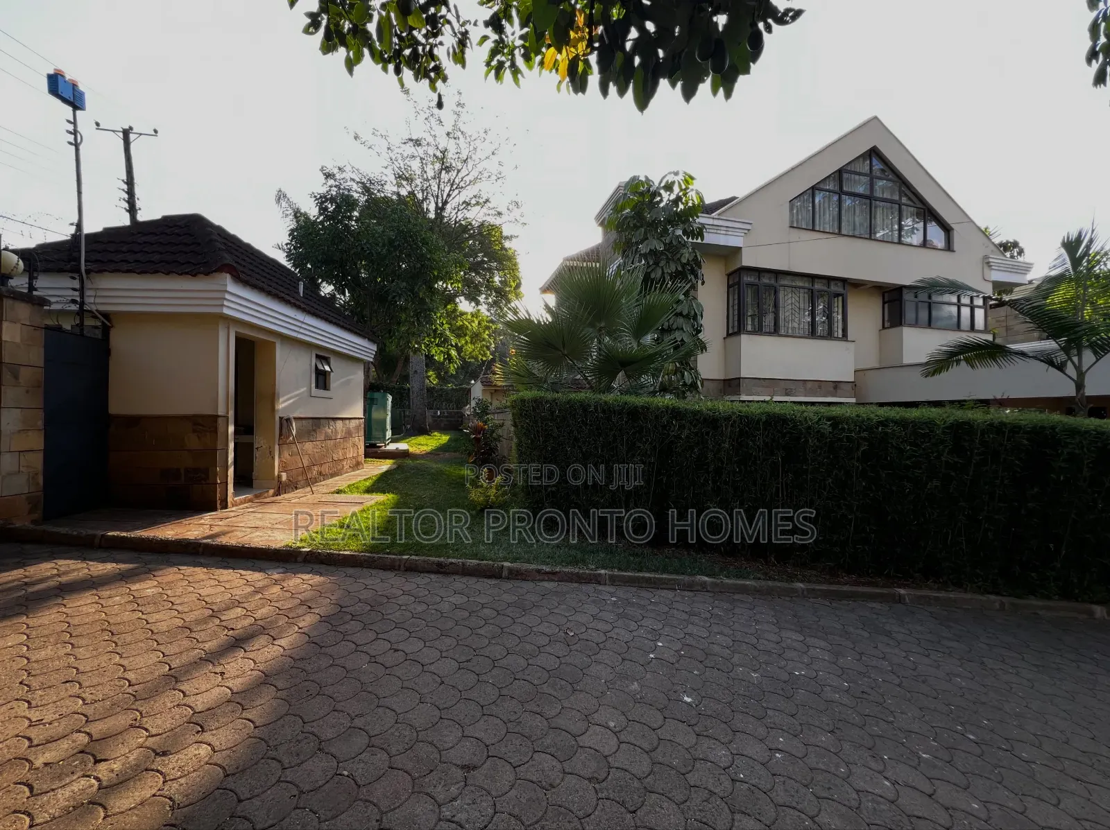 5bdrm Townhouse/Terrace in Lavington, Muthangari for sale