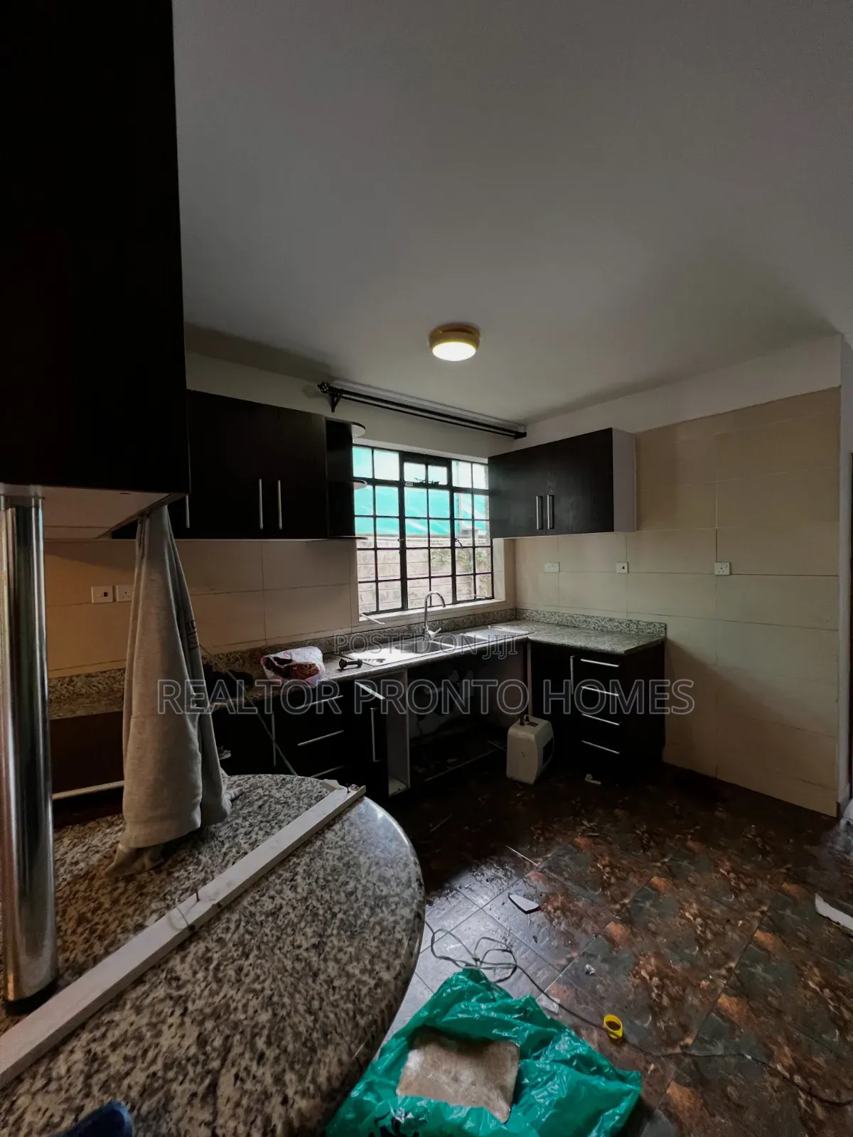 4bdrm Townhouse/Terrace in Lavington, Muthangari for sale