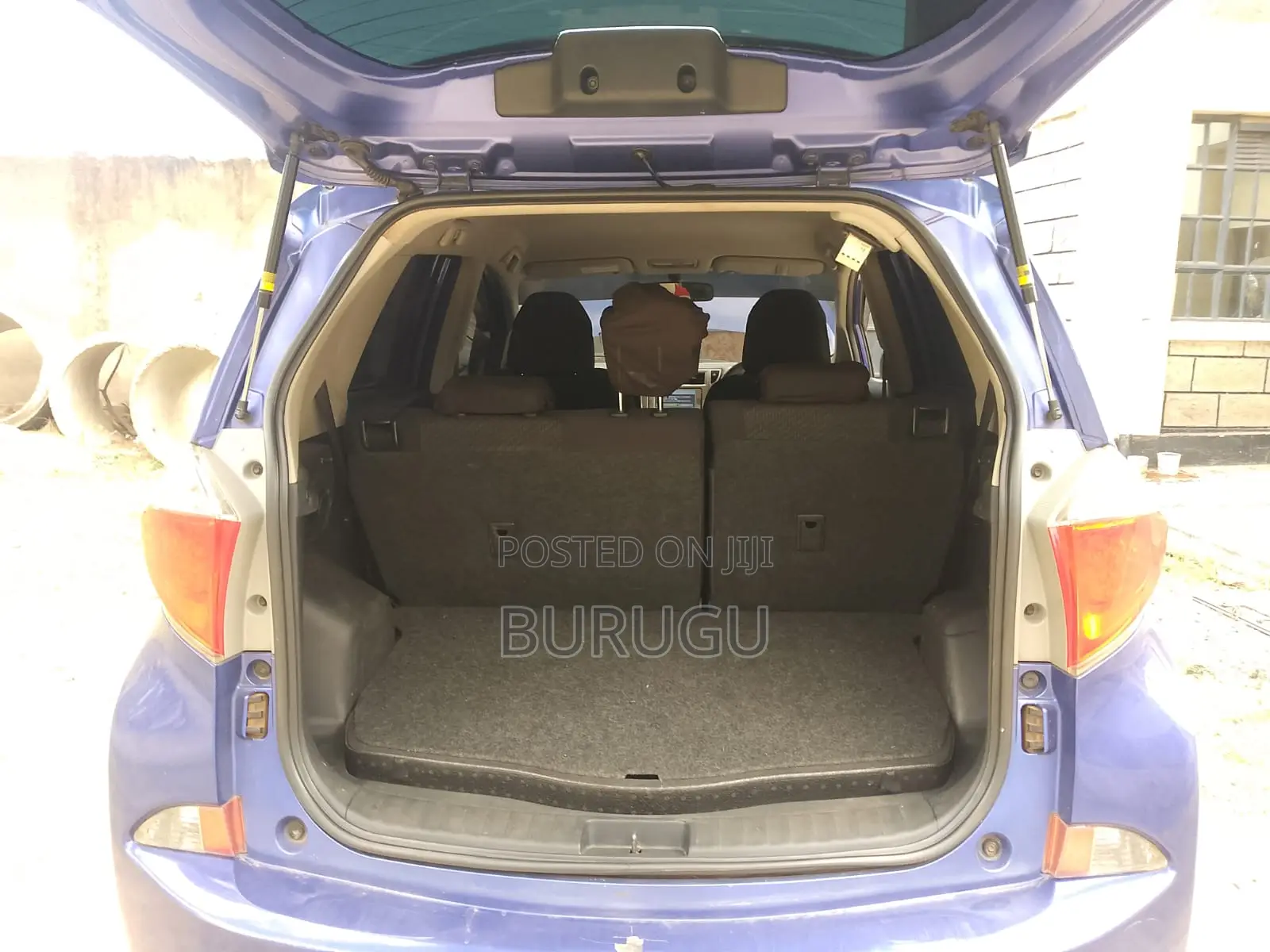 Toyota Ractis 2013 Blue