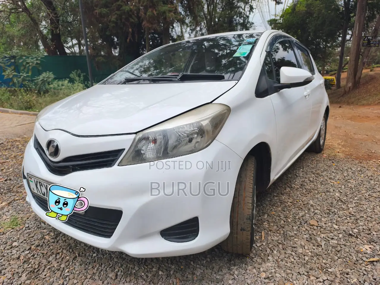 Toyota Vitz 2013 White