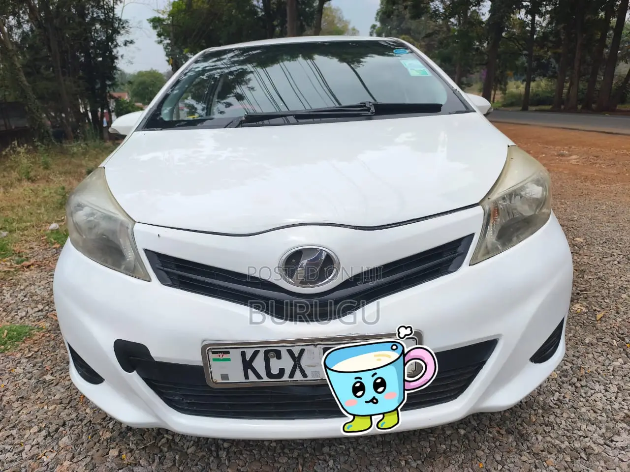 Toyota Vitz 2013 White