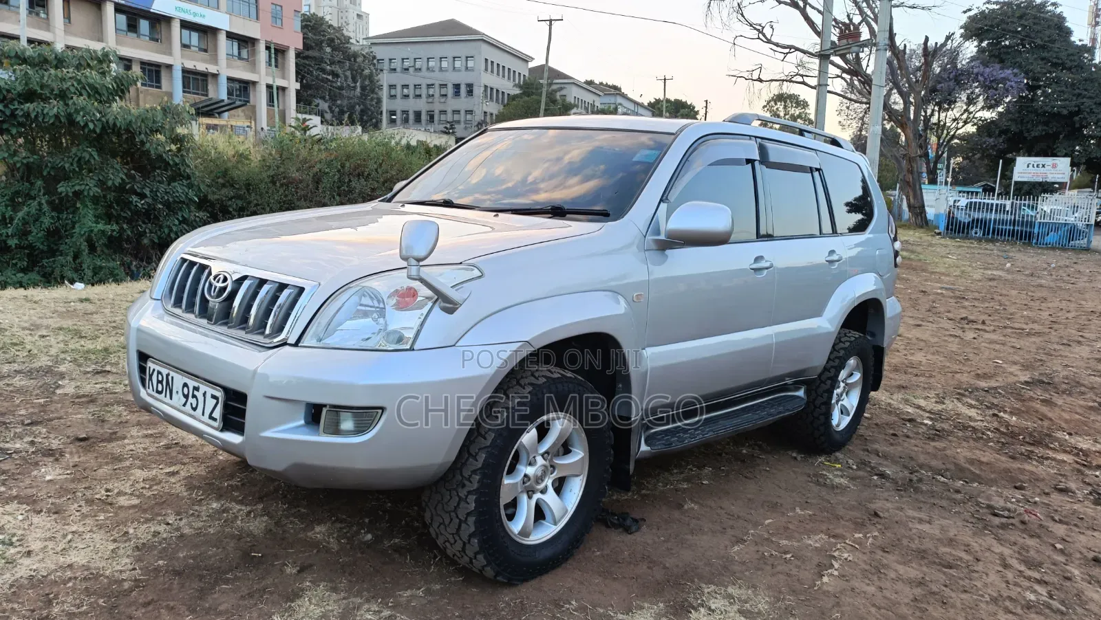 Toyota Land Cruiser 2004 Silver