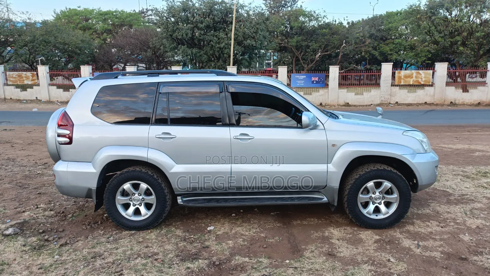 Toyota Land Cruiser 2004 Silver