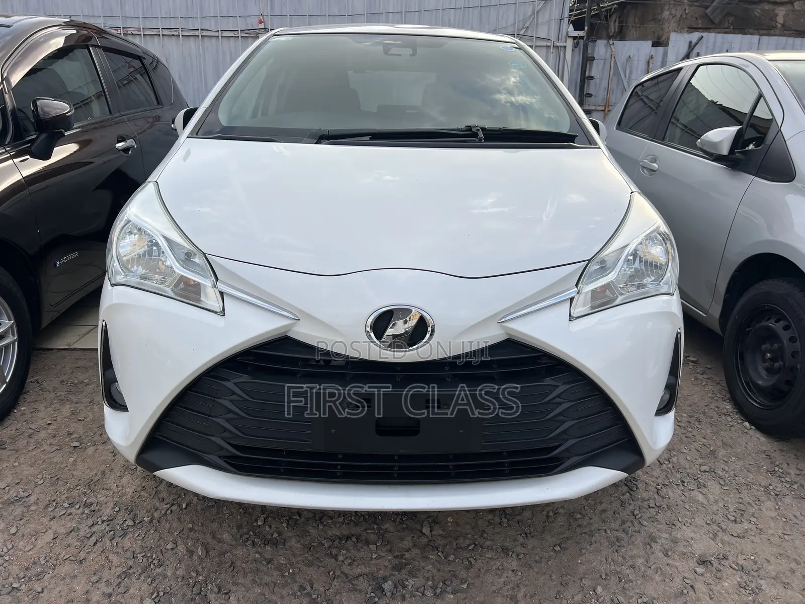 Toyota Vitz 1.3 AWD 5dr 2019 White