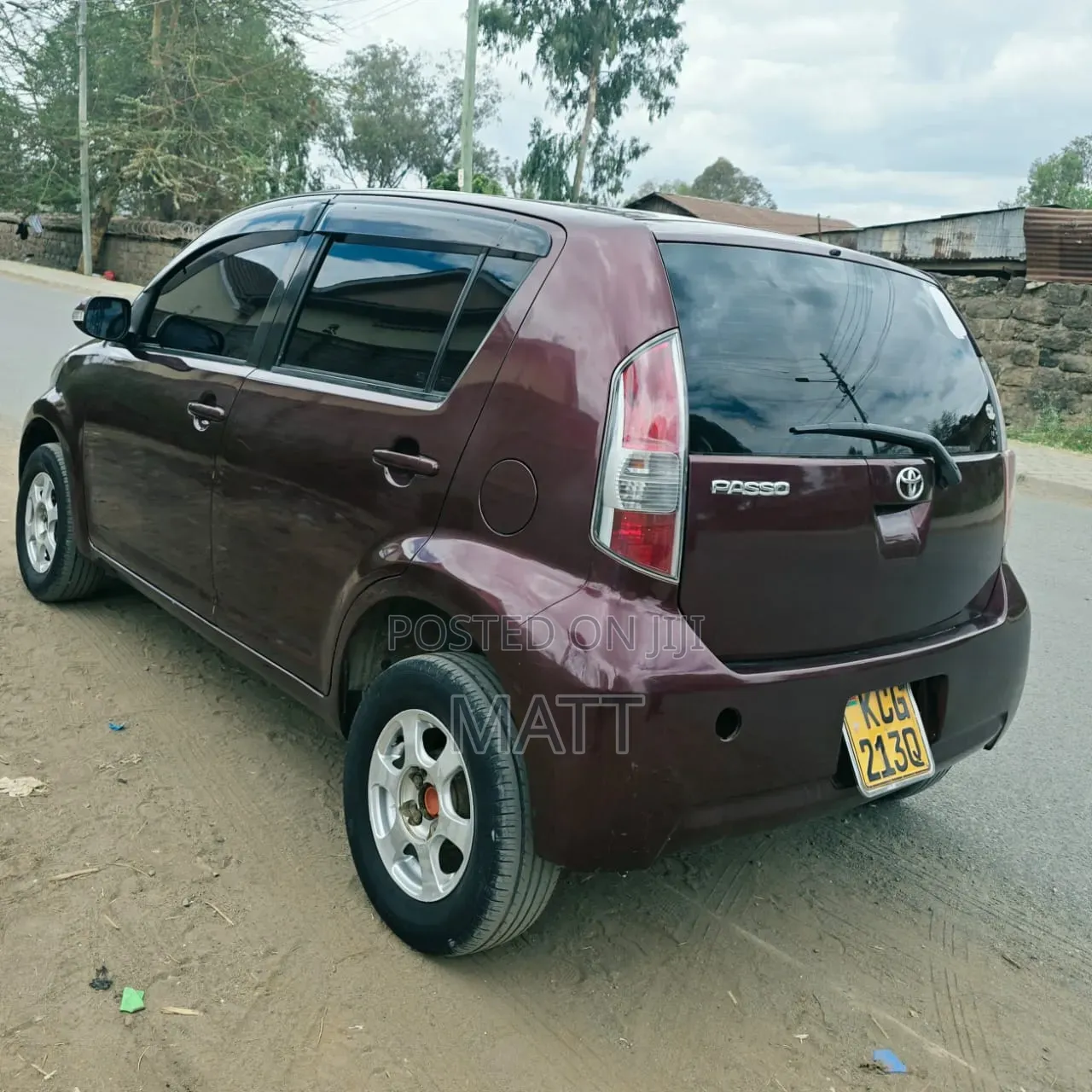 Toyota Passo 2011 Maroon