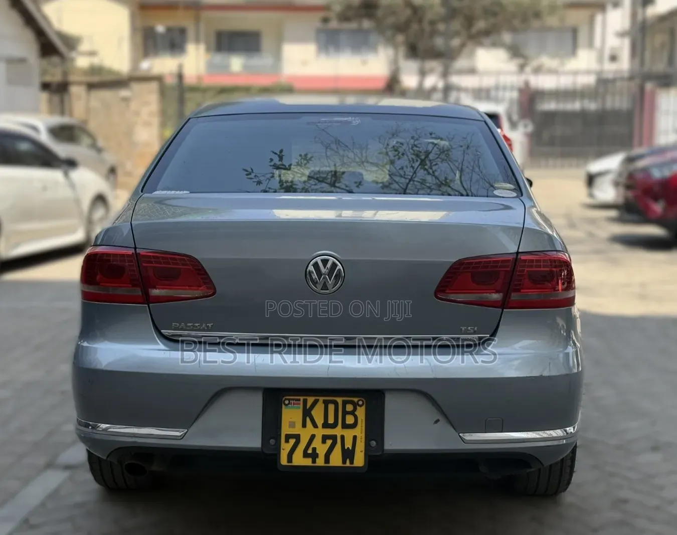 Volkswagen Passat 2013 Blue