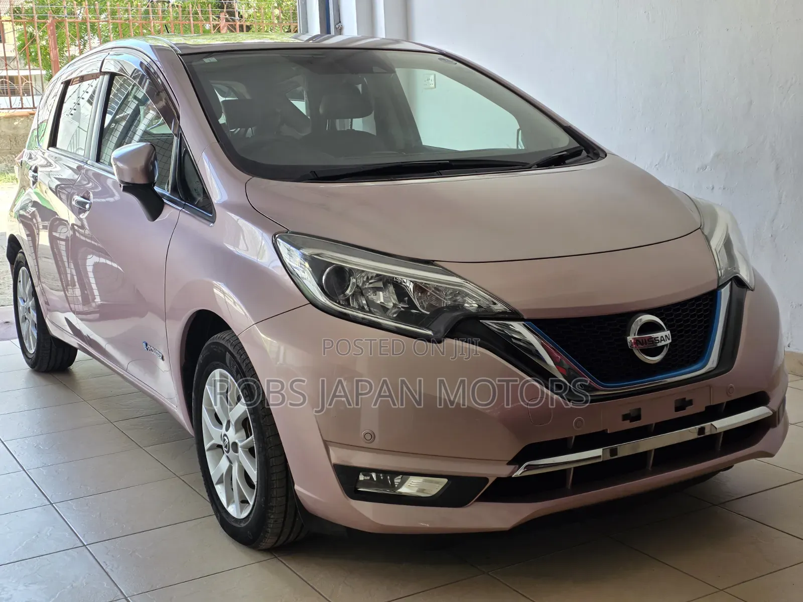 Nissan Note 1.2 Hybrid 2019 Pink