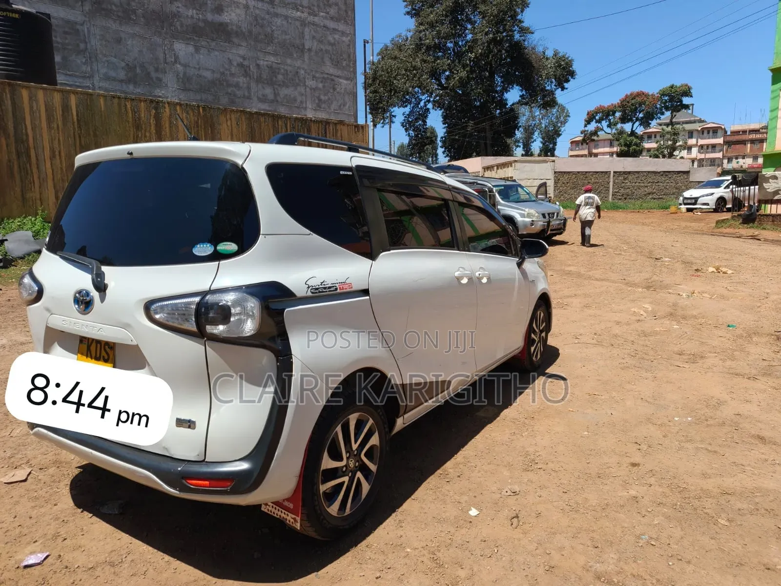 Toyota Sienta 1.5 Hybrid FWD (6-seater) 2017 White