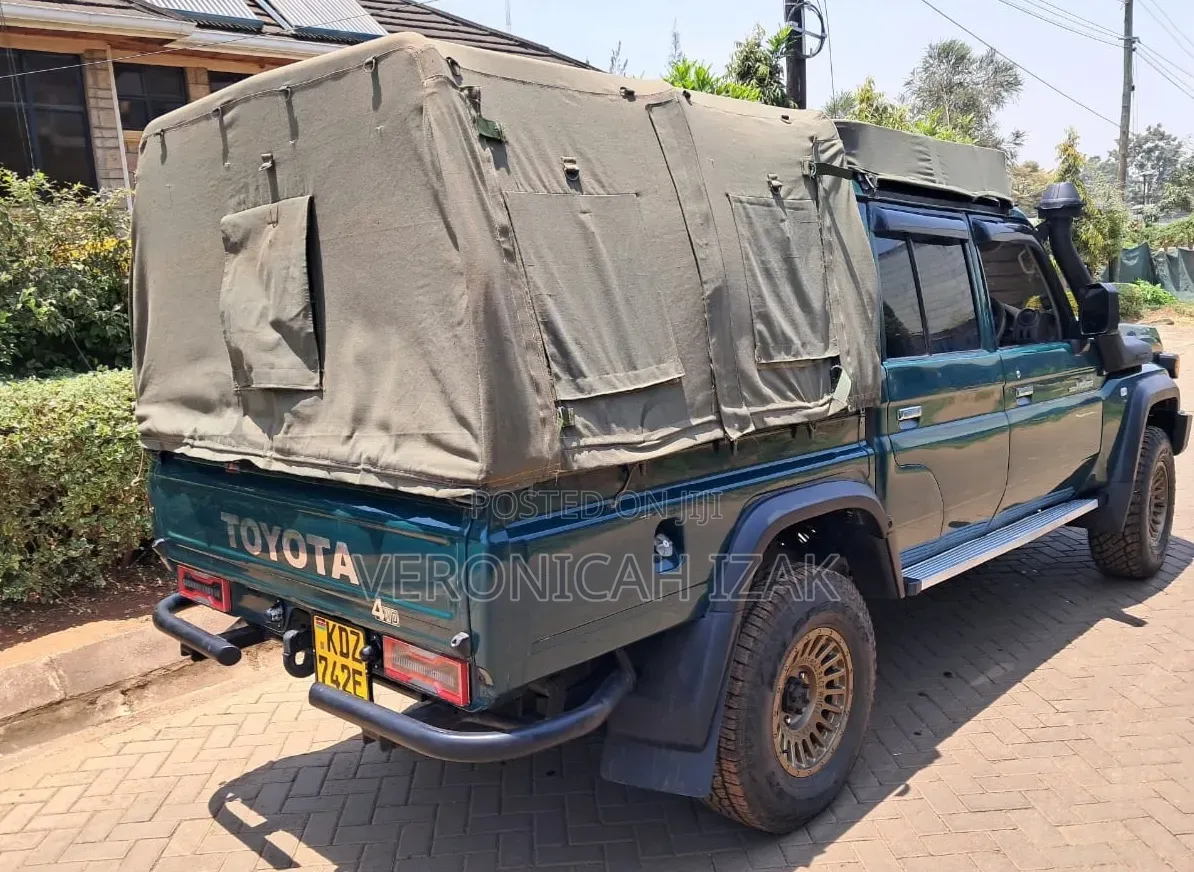 Toyota Land Cruiser 2014 Green