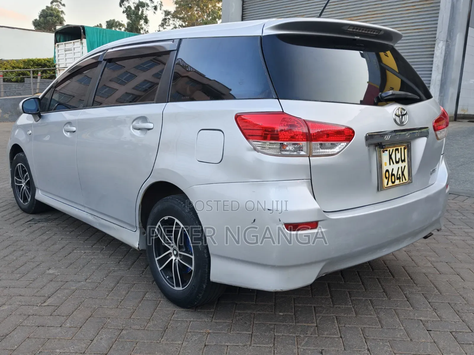 Toyota Wish 2013 Silver
