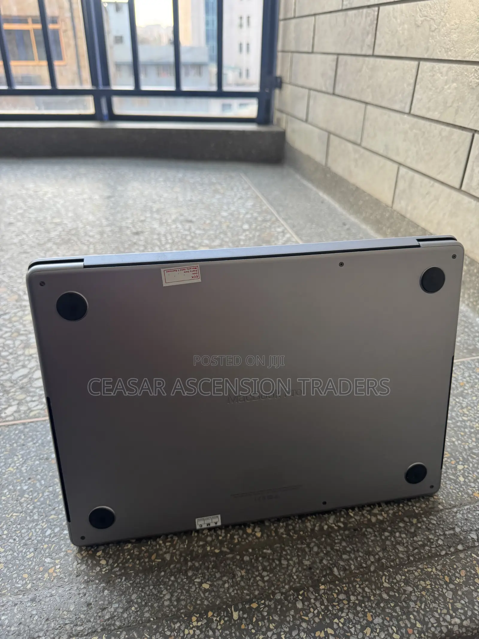 Laptop Apple MacBook Pro 2021 M1 16GB Apple M1 Pro SSD 1T