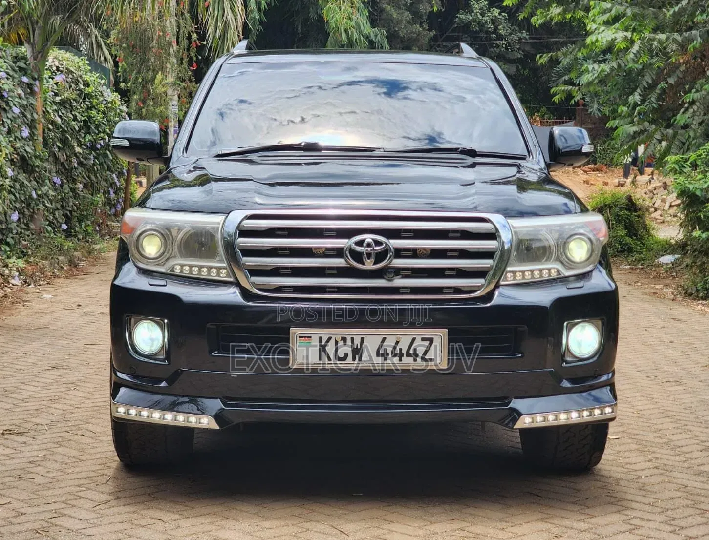 Toyota Land Cruiser 4.6 V8 ZX 2013 Matt Black