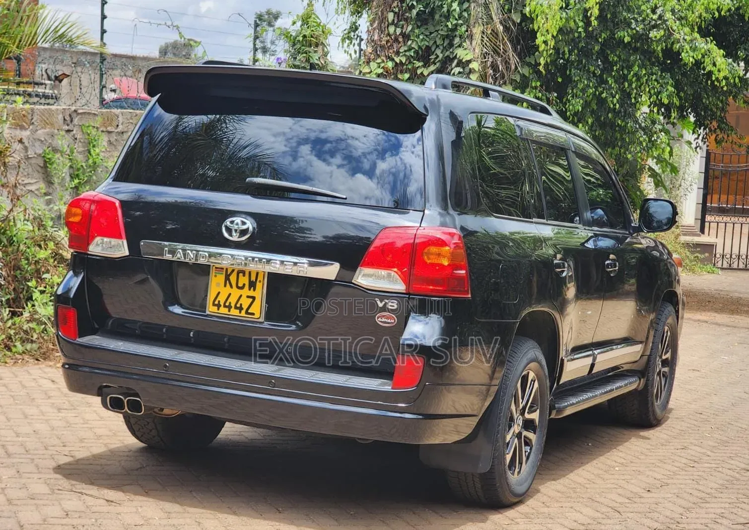 Toyota Land Cruiser 4.6 V8 ZX 2013 Matt Black
