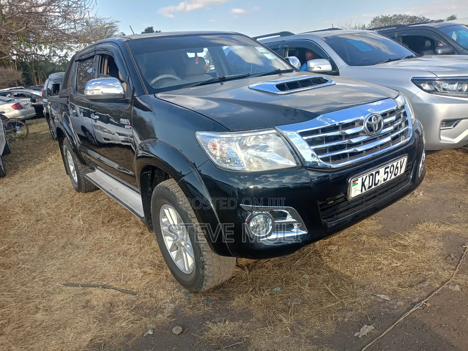 Toyota Hilux 2014 Black