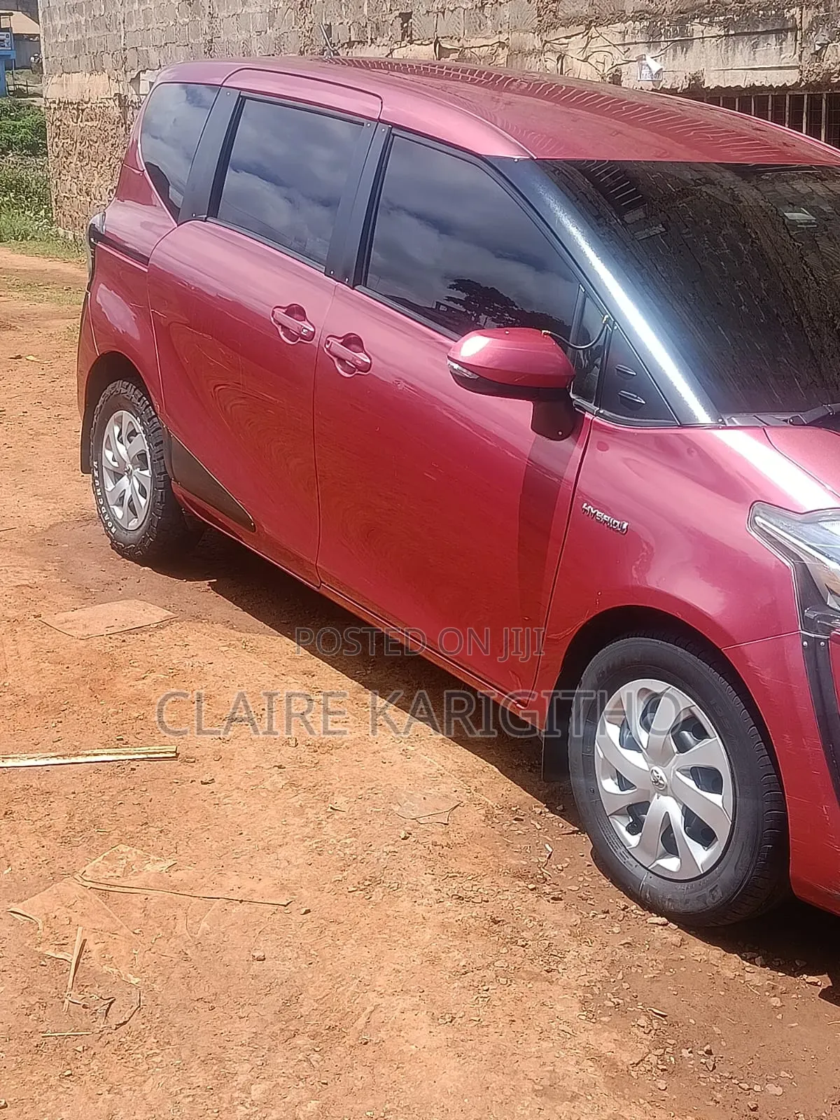 Toyota Sienta 1.5 FWD 2014 Maroon