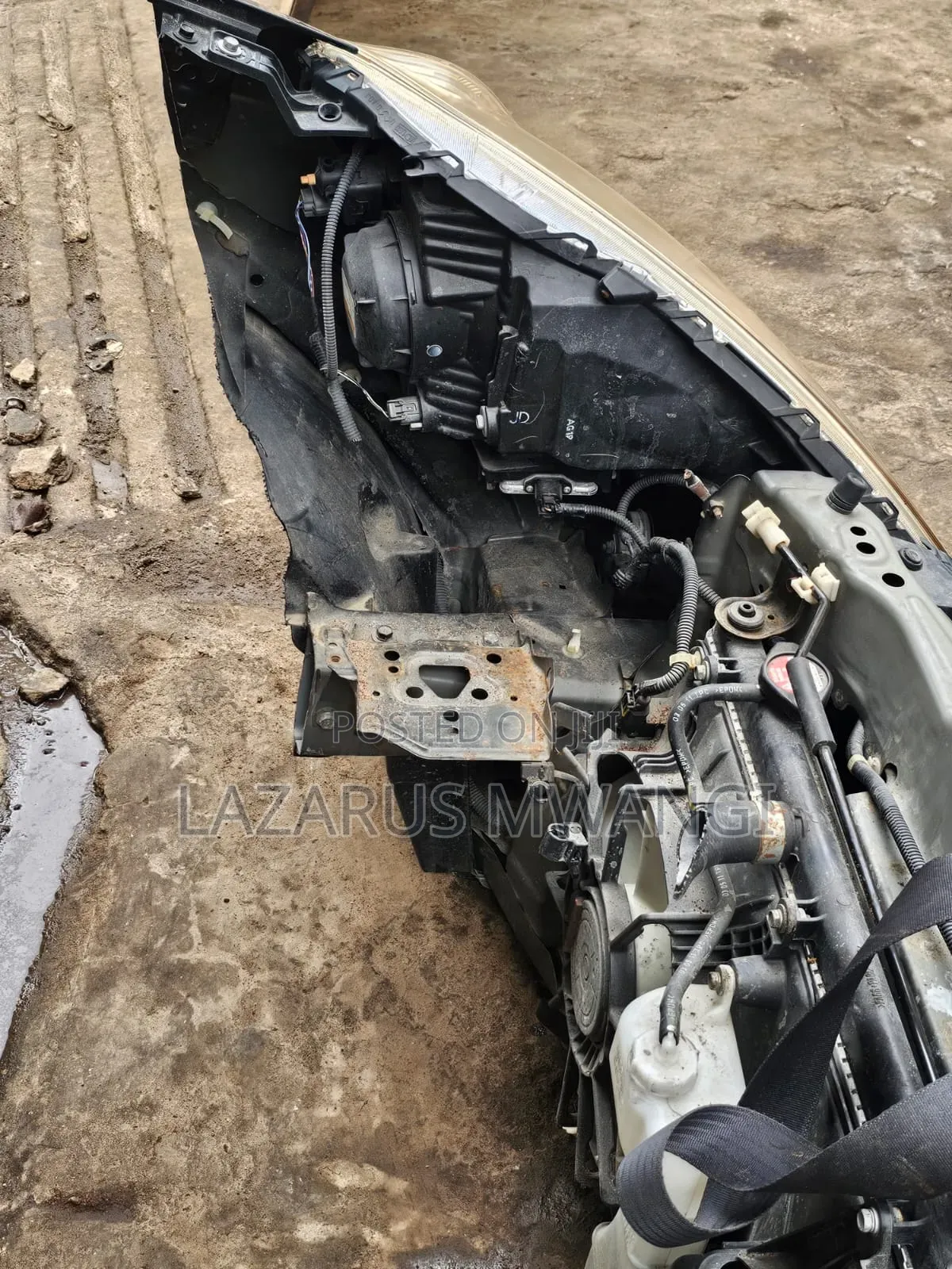 Honda Fit Shuttle Nosecut