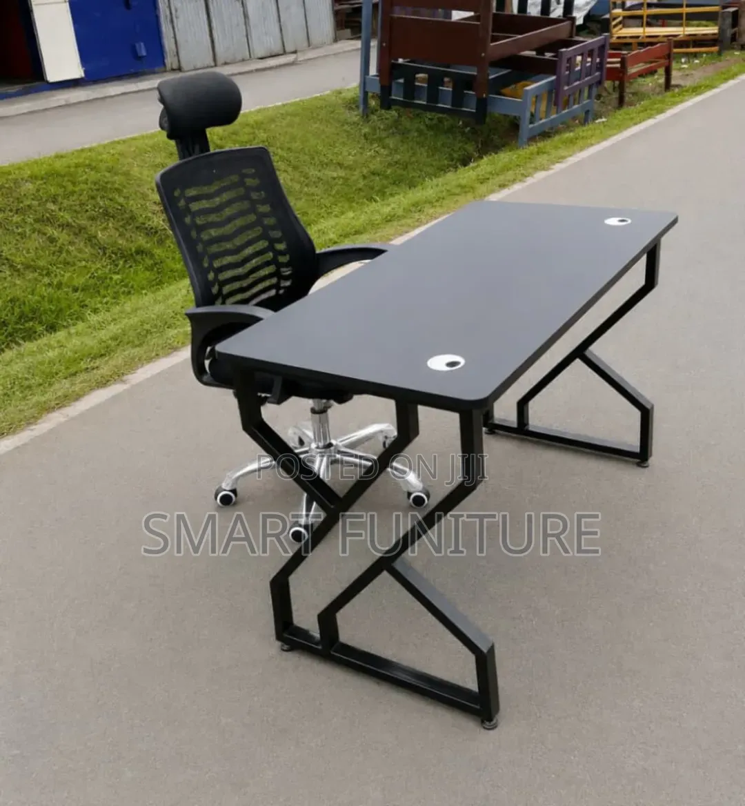 Free Standing Modern Office Desk