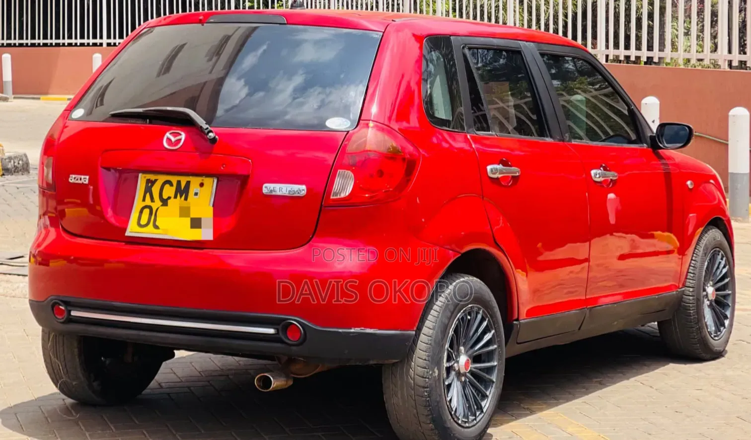 Mazda Verisa 2019 Red