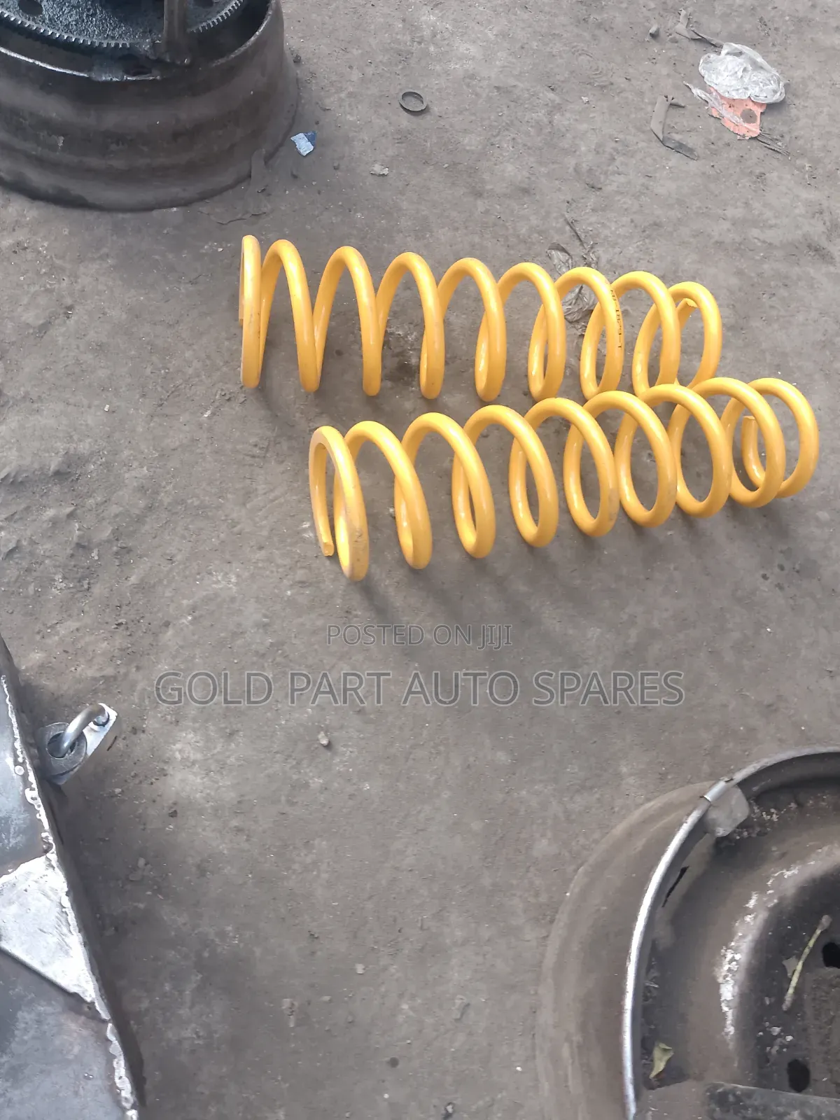 Ex Japan Brado Front Heavy Deuty Coil Spring for Prado
