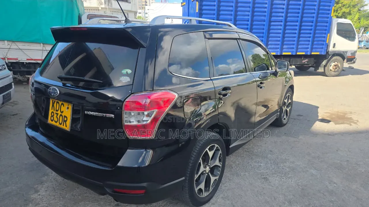 Subaru Forester 2.5i Limited PZEV 4dr SUV AWD (2.5L 4cyl CVT) 2014
