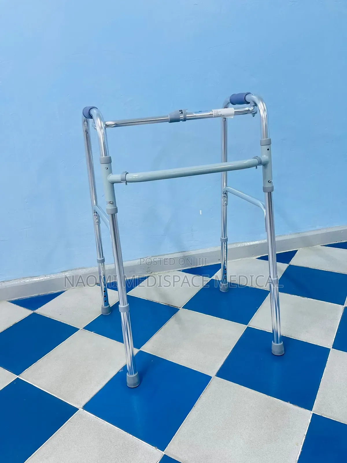 Strong and Comfortable Walker Without Wheels-Height Adjustable