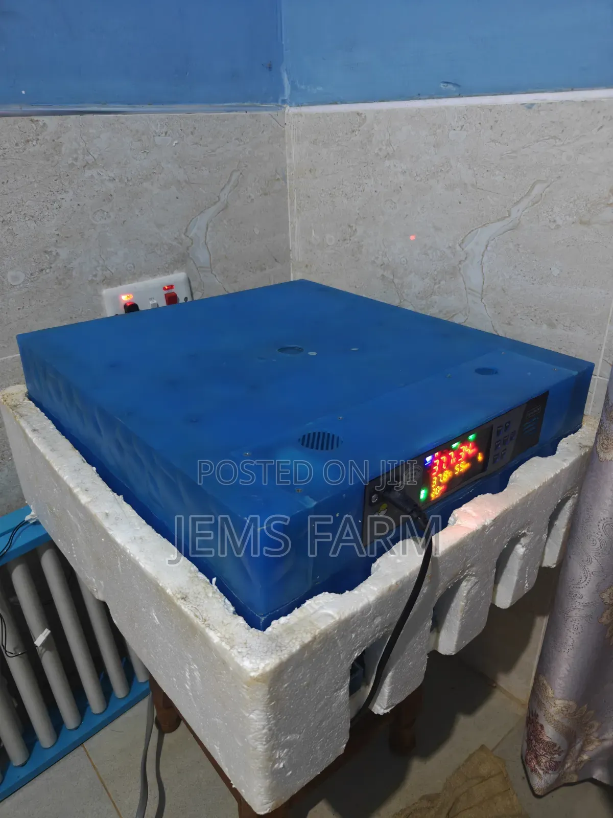 Fully Automatic Used 64 Eggs Incubator