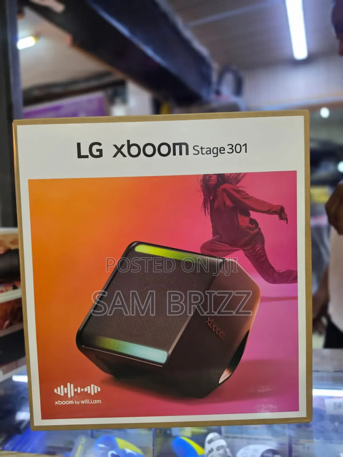 LG Xboom Stage 301