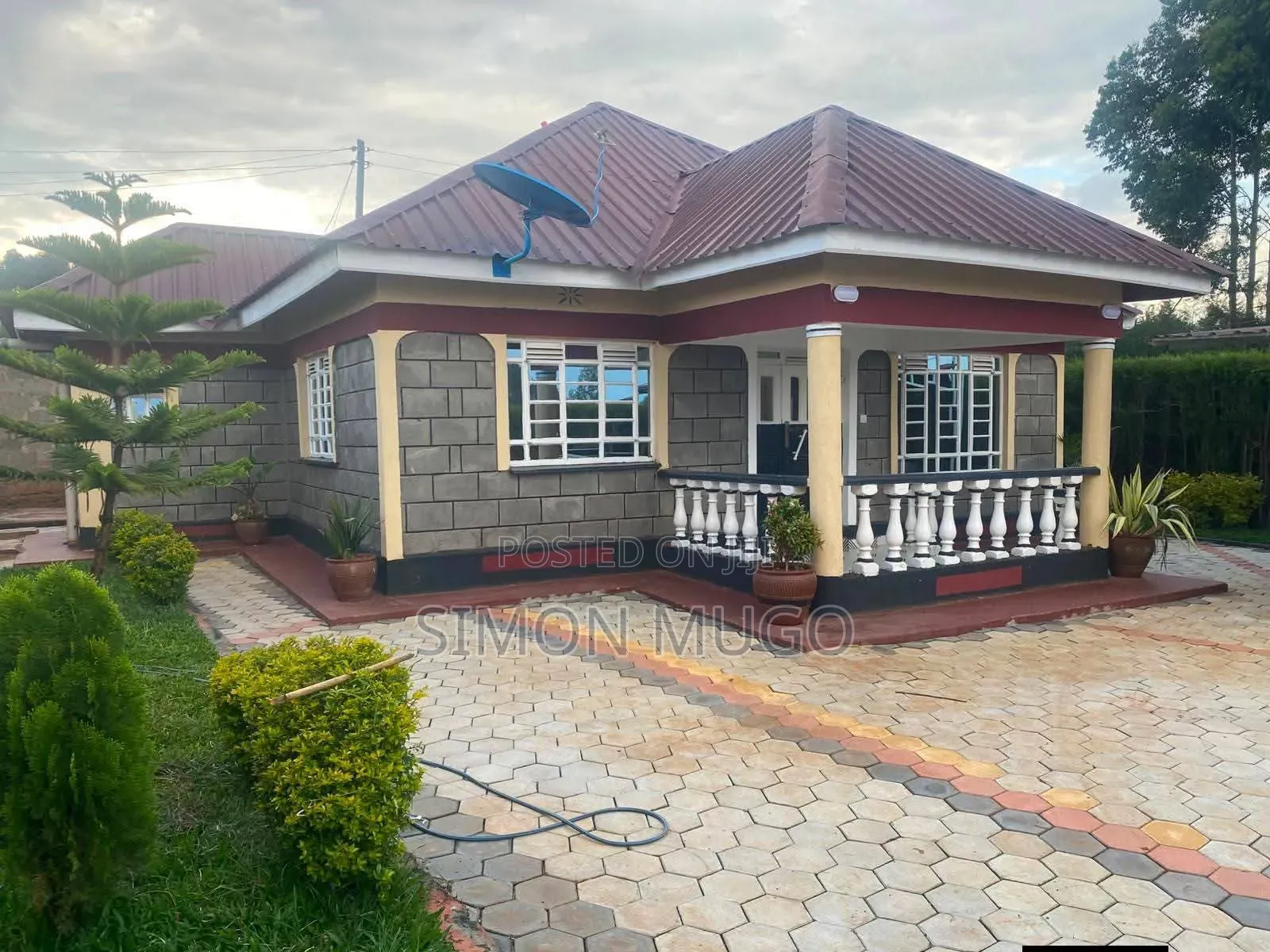 3bdrm Bungalow in Kenyatta Road / Theta  for sale