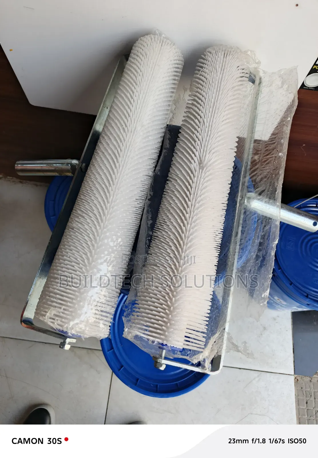 Epoxy Spike Roller 19"