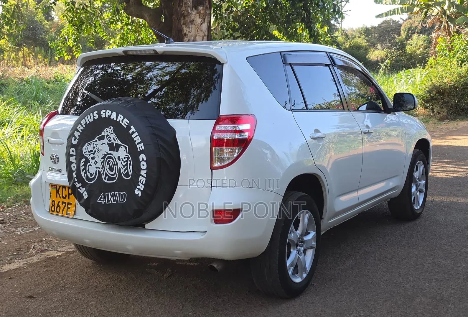 Toyota RAV4 2010 White