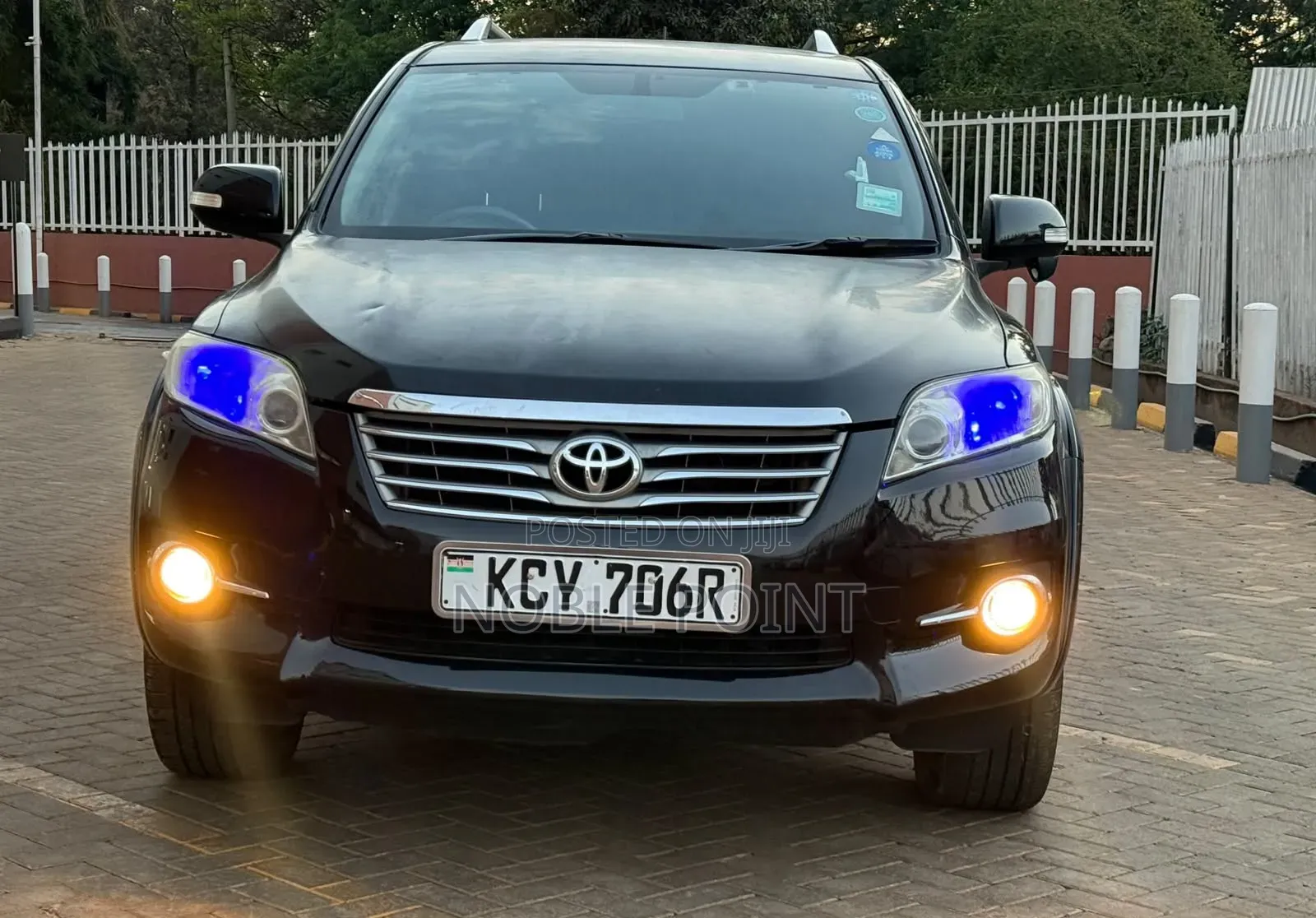 Toyota Vanguard 2013 Black