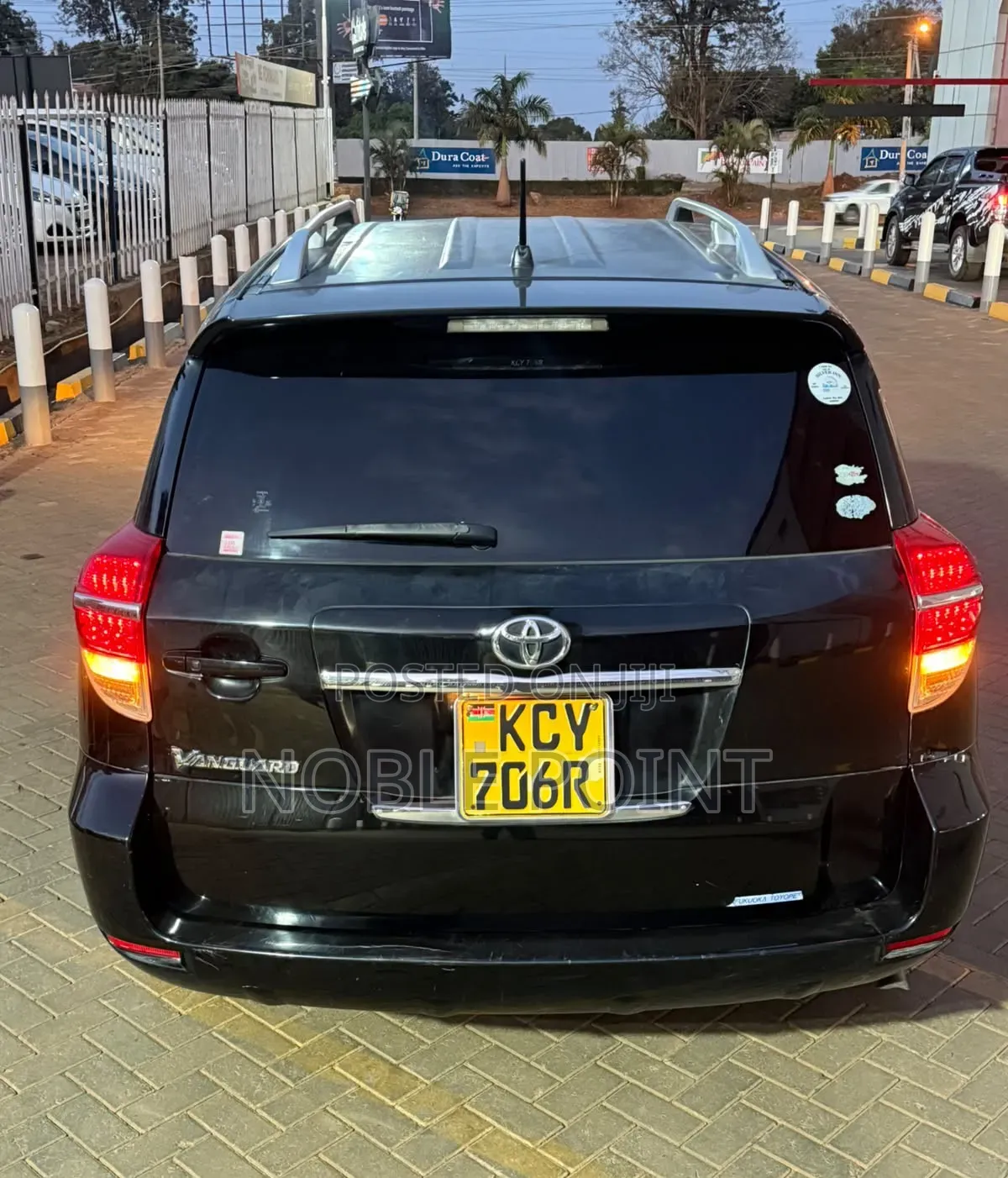 Toyota Vanguard 2013 Black