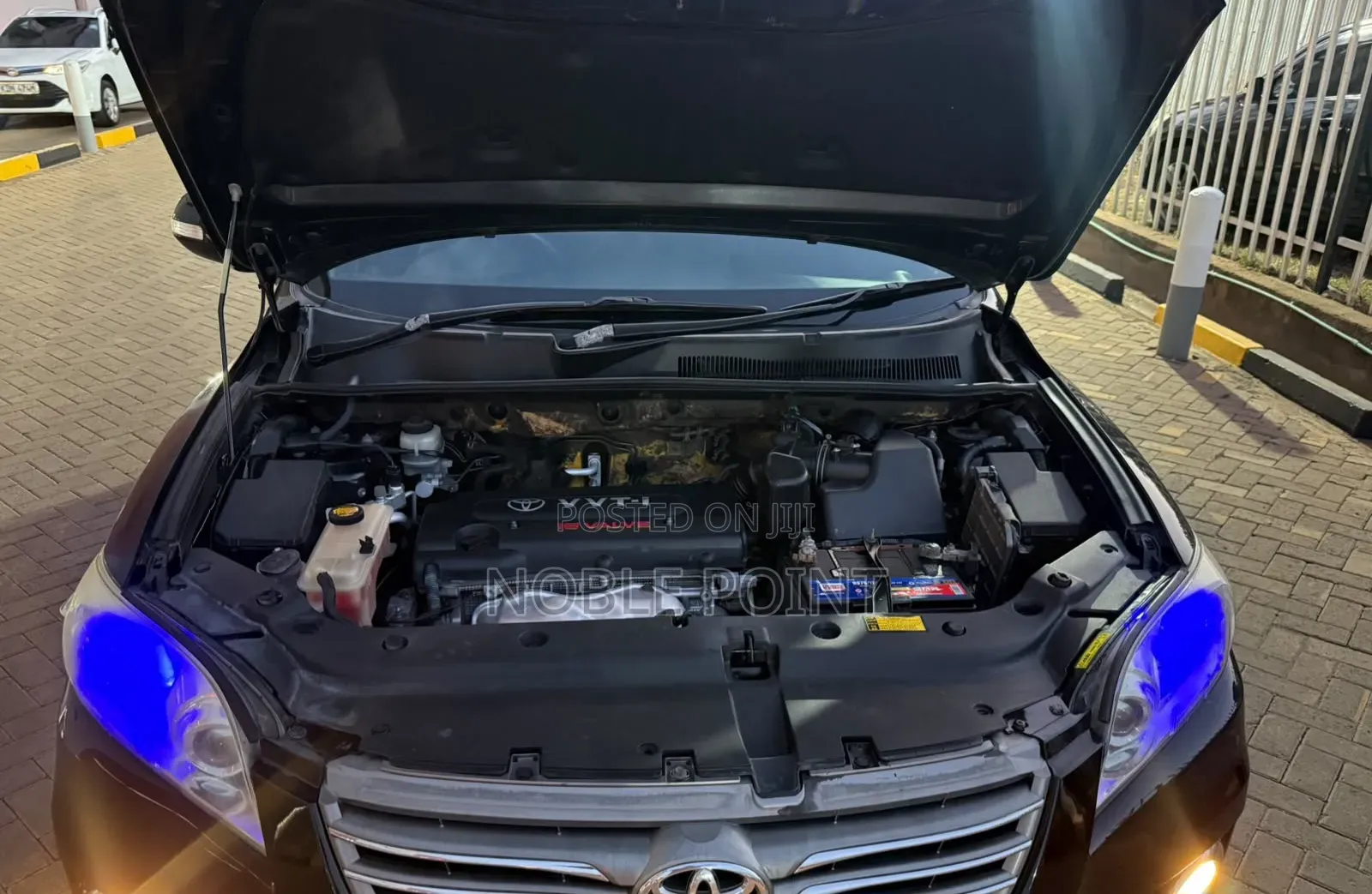 Toyota Vanguard 2013 Black