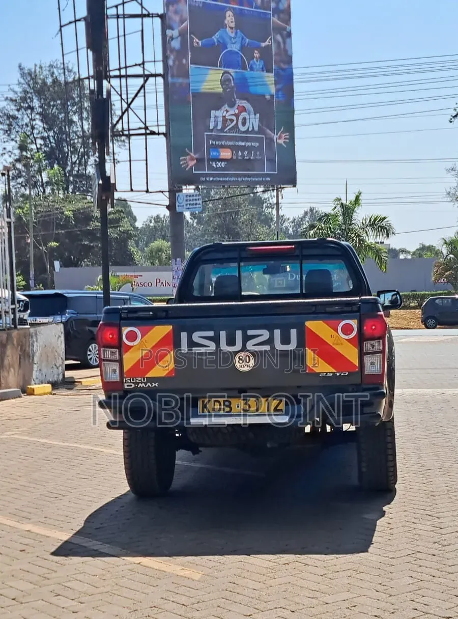 Isuzu D-MAX 2021 Gray