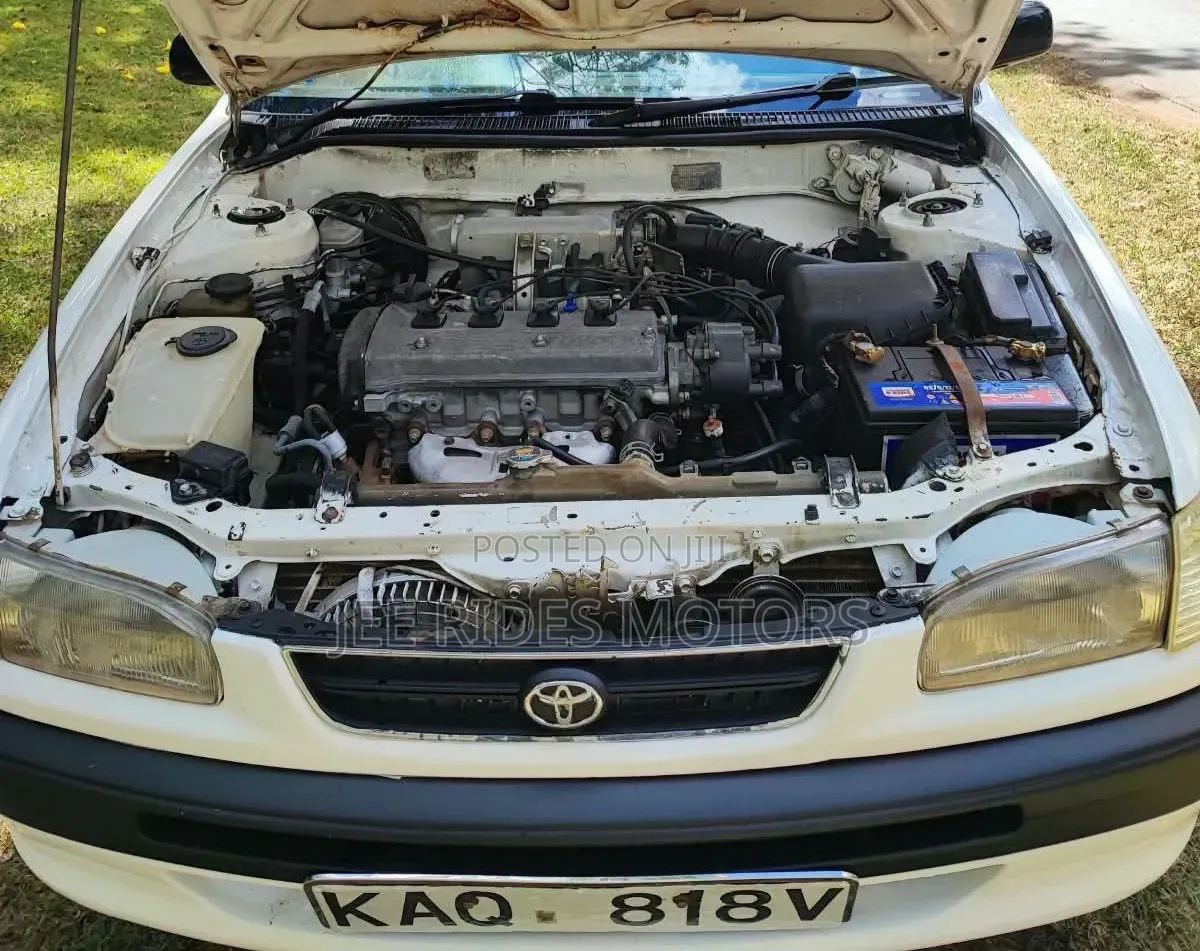 Toyota Corolla Sedan 1998 White
