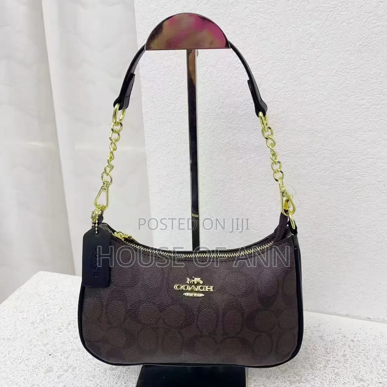 Classy Ladies Shoulder Handbag Coach