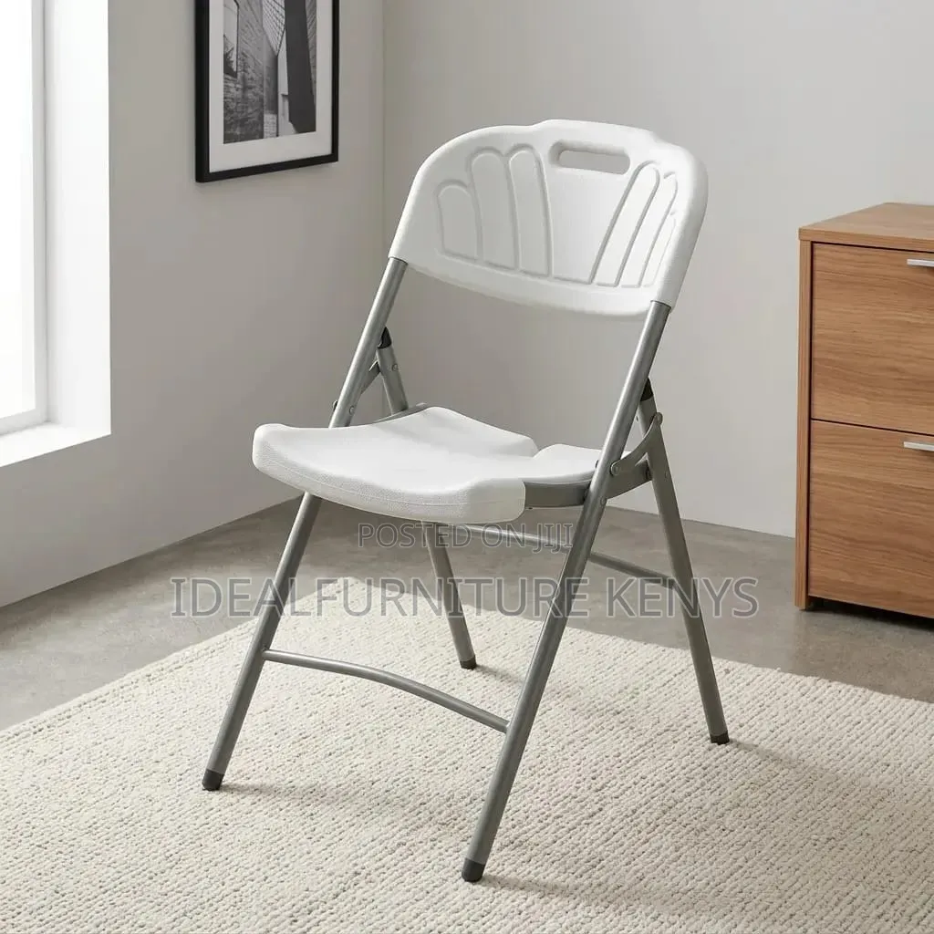 White Heavy Duty Plastic Folding Chairs