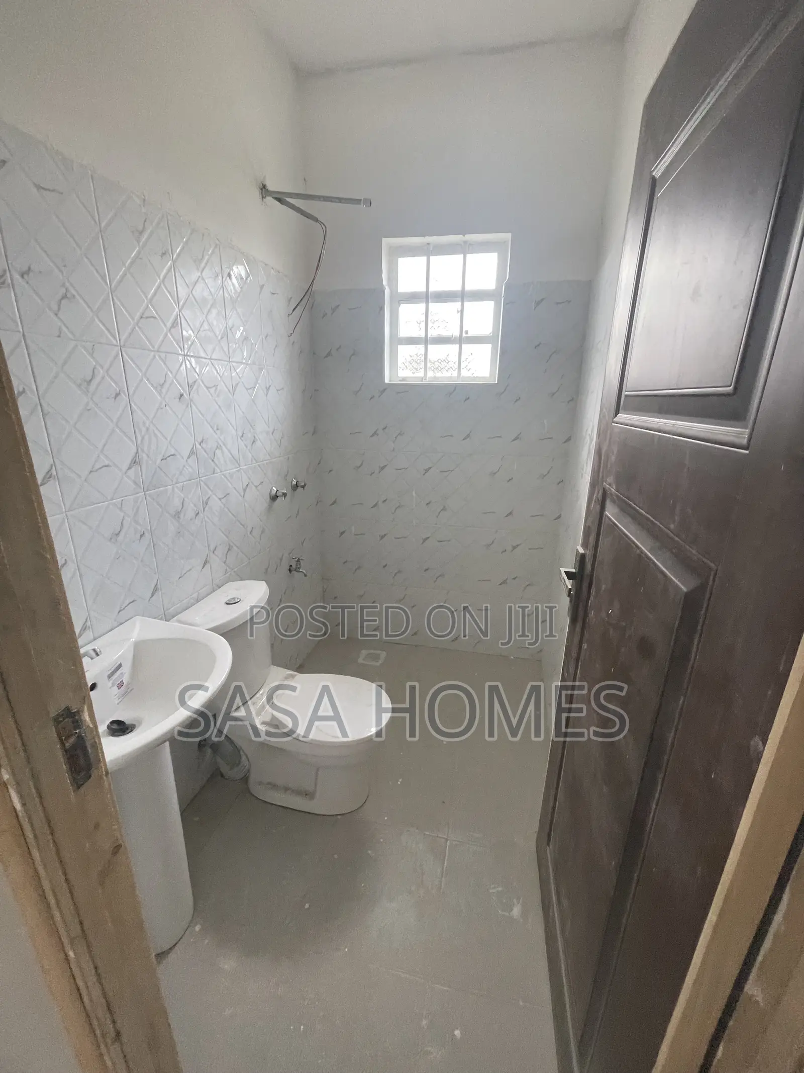 3bdrm Bungalow in Sasa Homes, Oluulua for sale