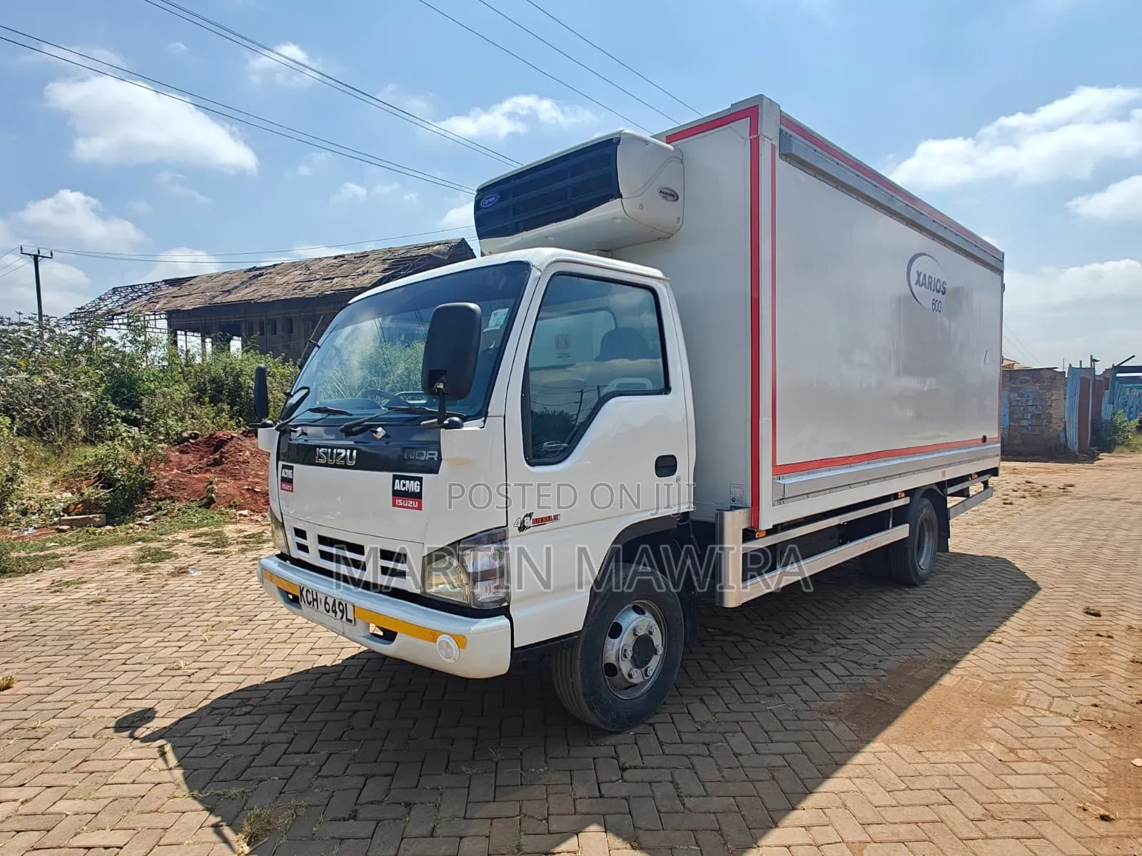 Isuzu NQR With Refrigerator 2009 White