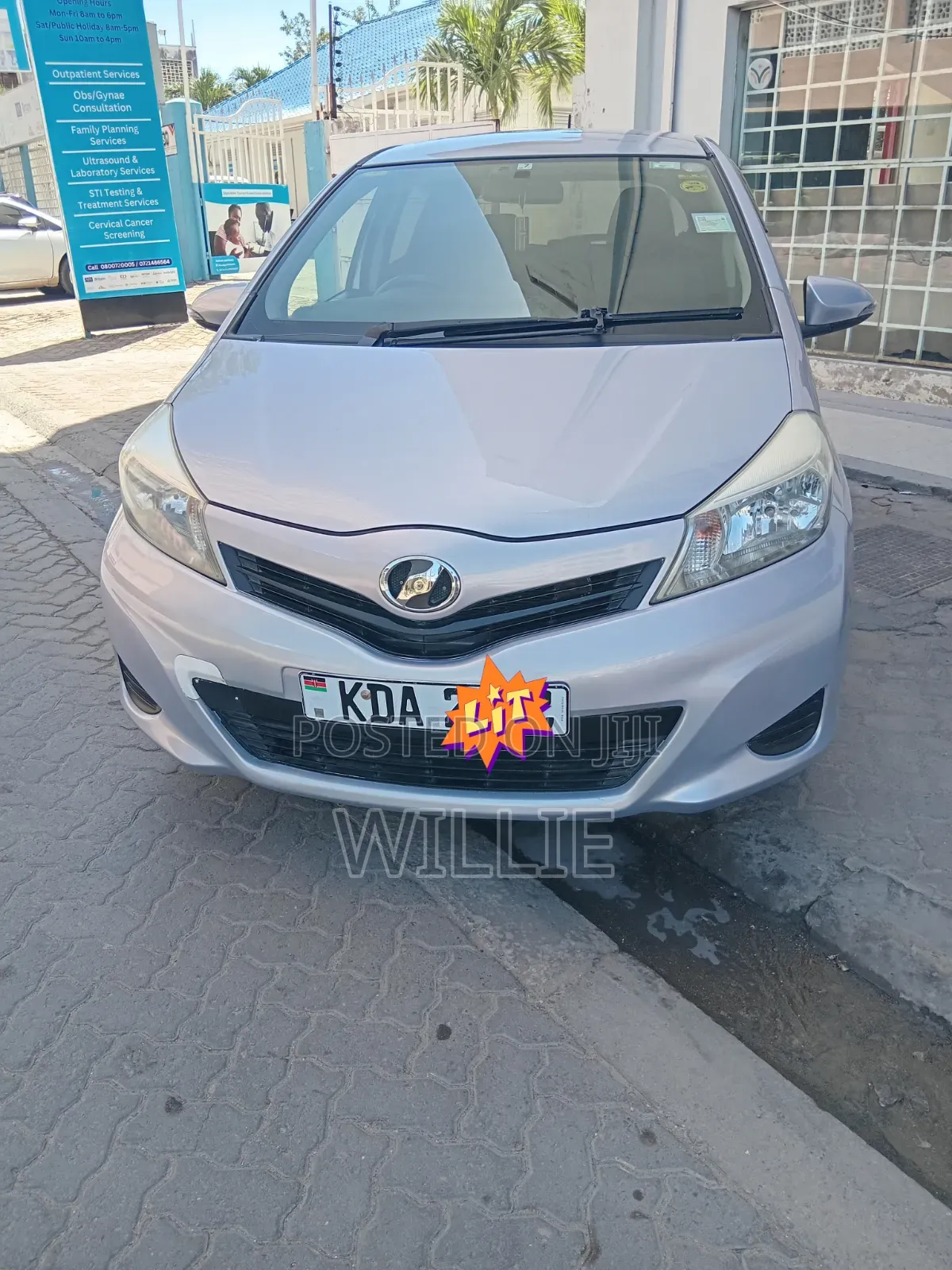 Toyota Vitz 2014 Silver