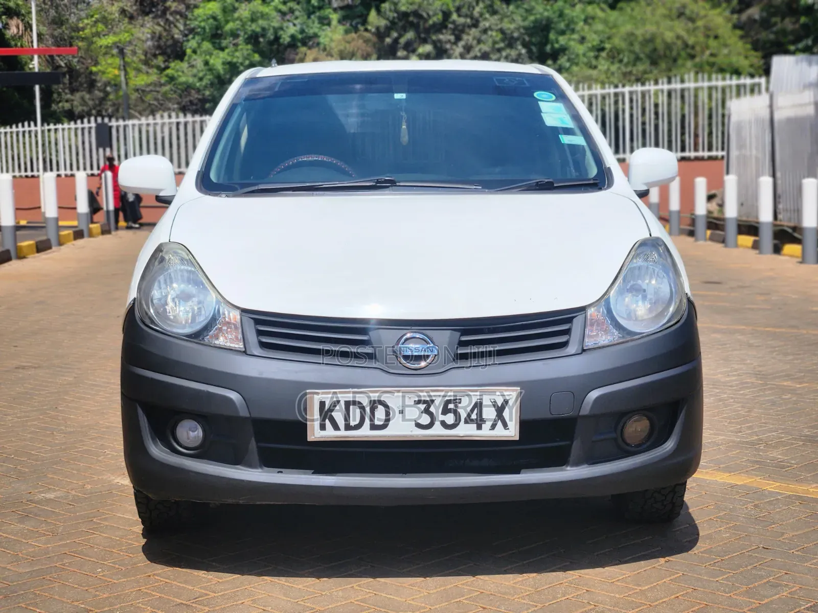 Nissan Advan 2015 White