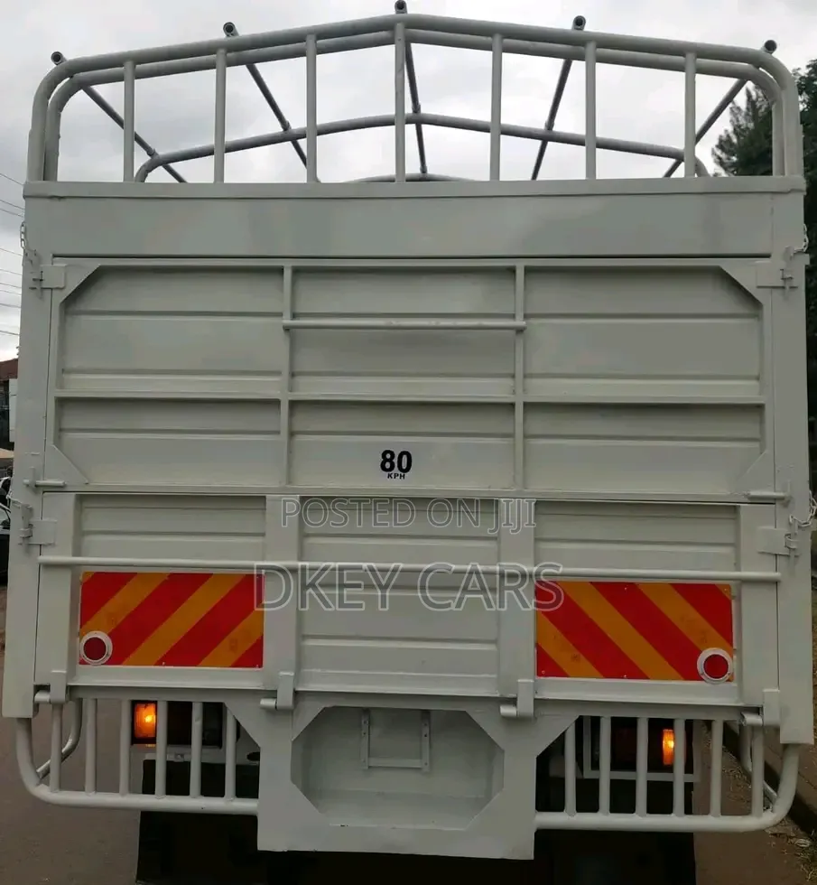 Isuzu FVR90